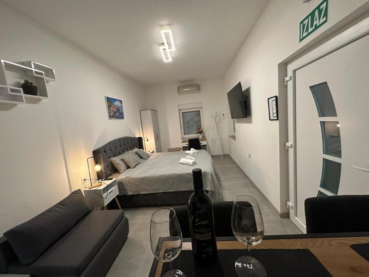Velika Venite Rooms מראה חיצוני תמונה
